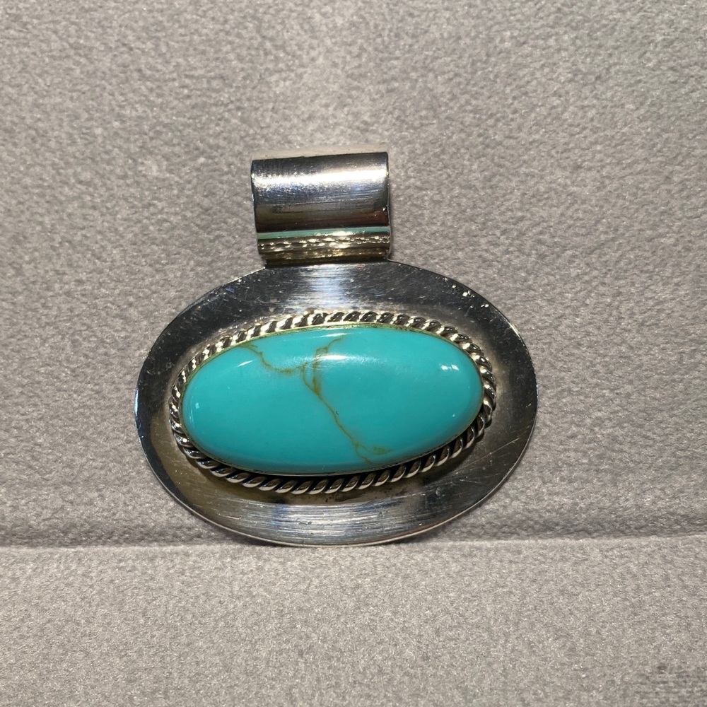 Silver Pendant, with turquoise - Picture 1 of 3